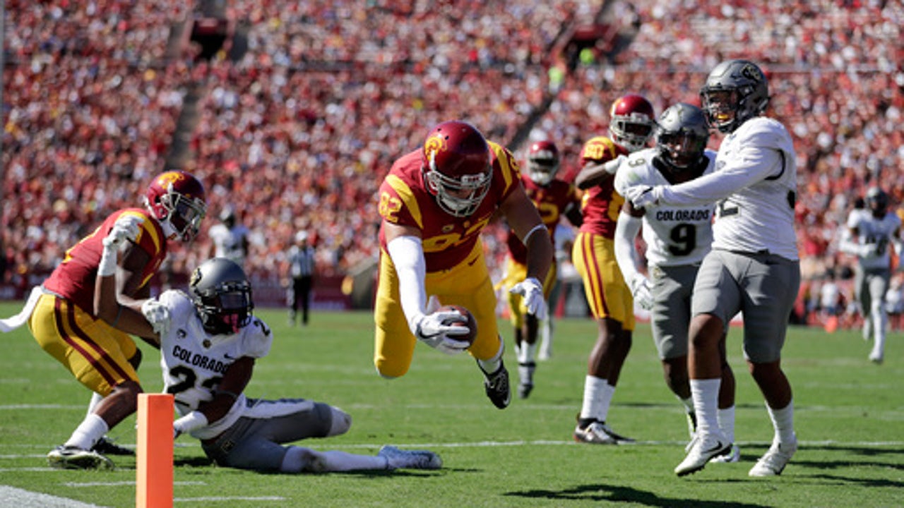 USC overcomes turnovers, finishes off No. 21 Colorado 21-17